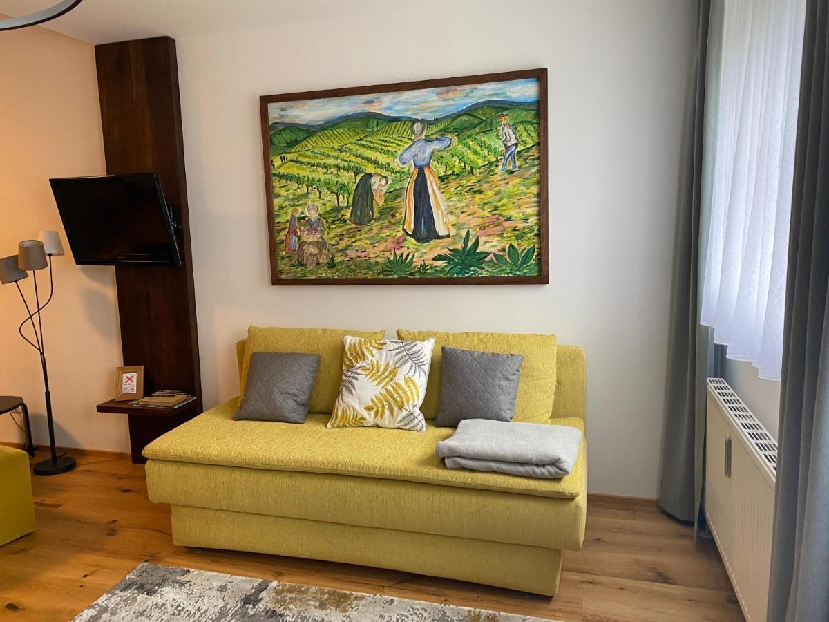 Glanz-zeit-apartment * Glanz an der Weinstrasse